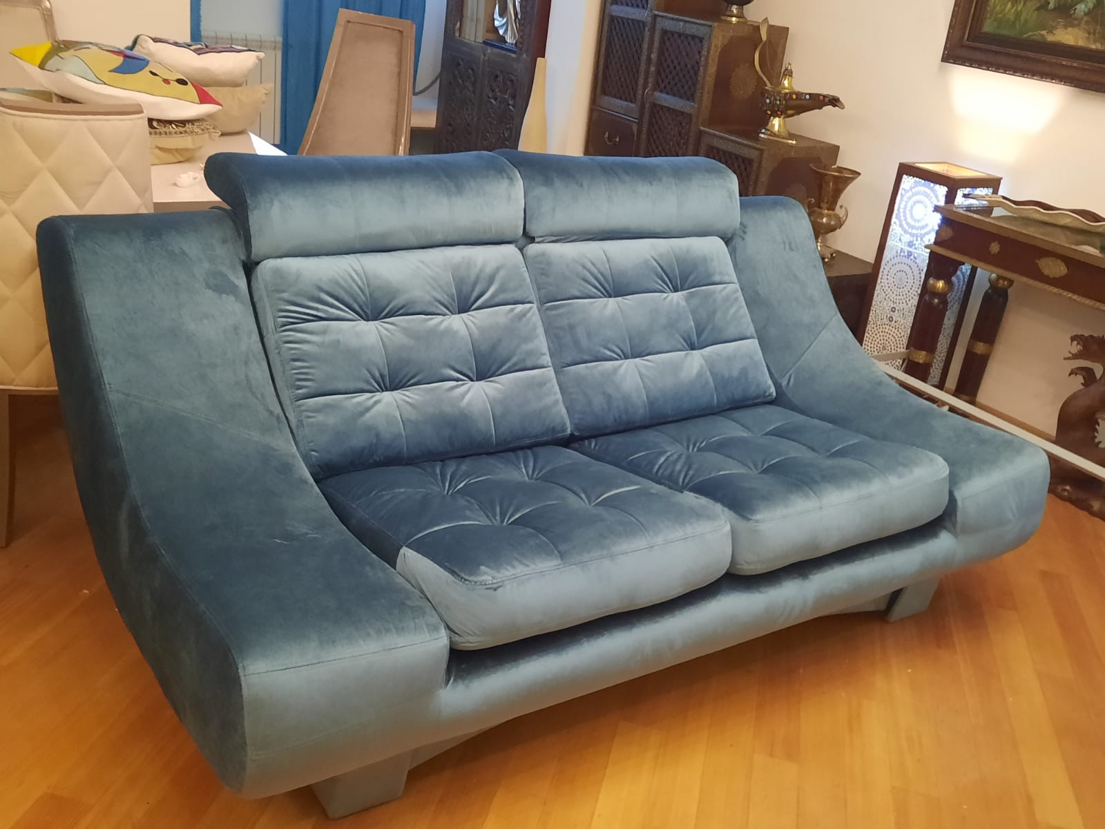 Обивка дивана на дому. Кременки